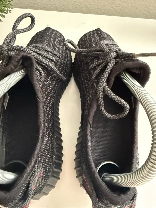 adidas Yezzy boost 350 V1 pirate black womens Black and Dark Gray - Picture 4 of 8